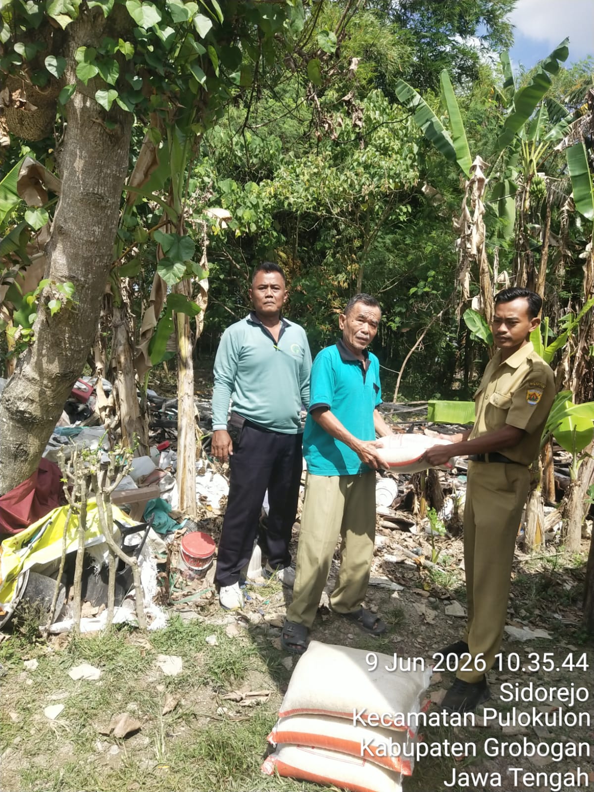 Update: Penyaluran Bantuan Pangan Desa Sidorejo, Pulokulon