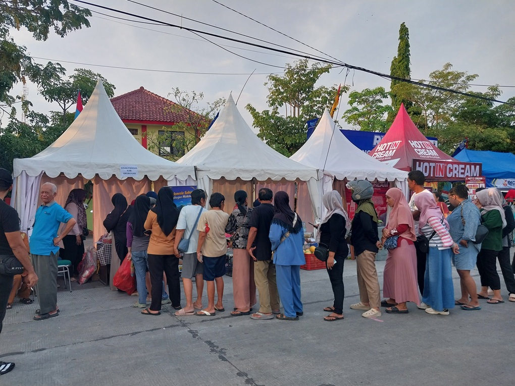 Peringati Hari Bhayangkara ke-80, Dinas Pangan Grobogan Gelar GPM di Taman Ir. Soekarno