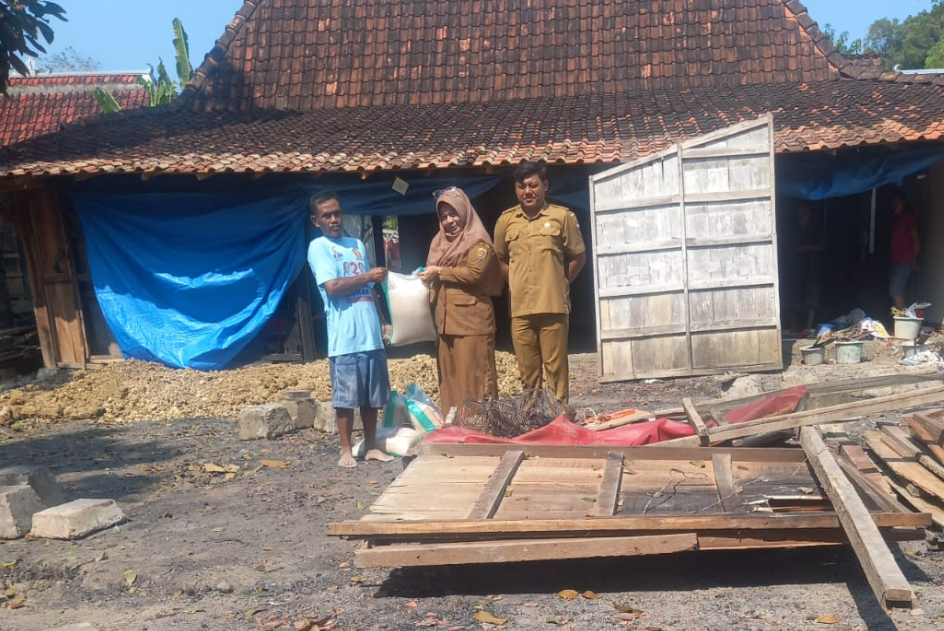 Update: Penyaluran Bantuan Pangan Desa Kenteng, Toroh
