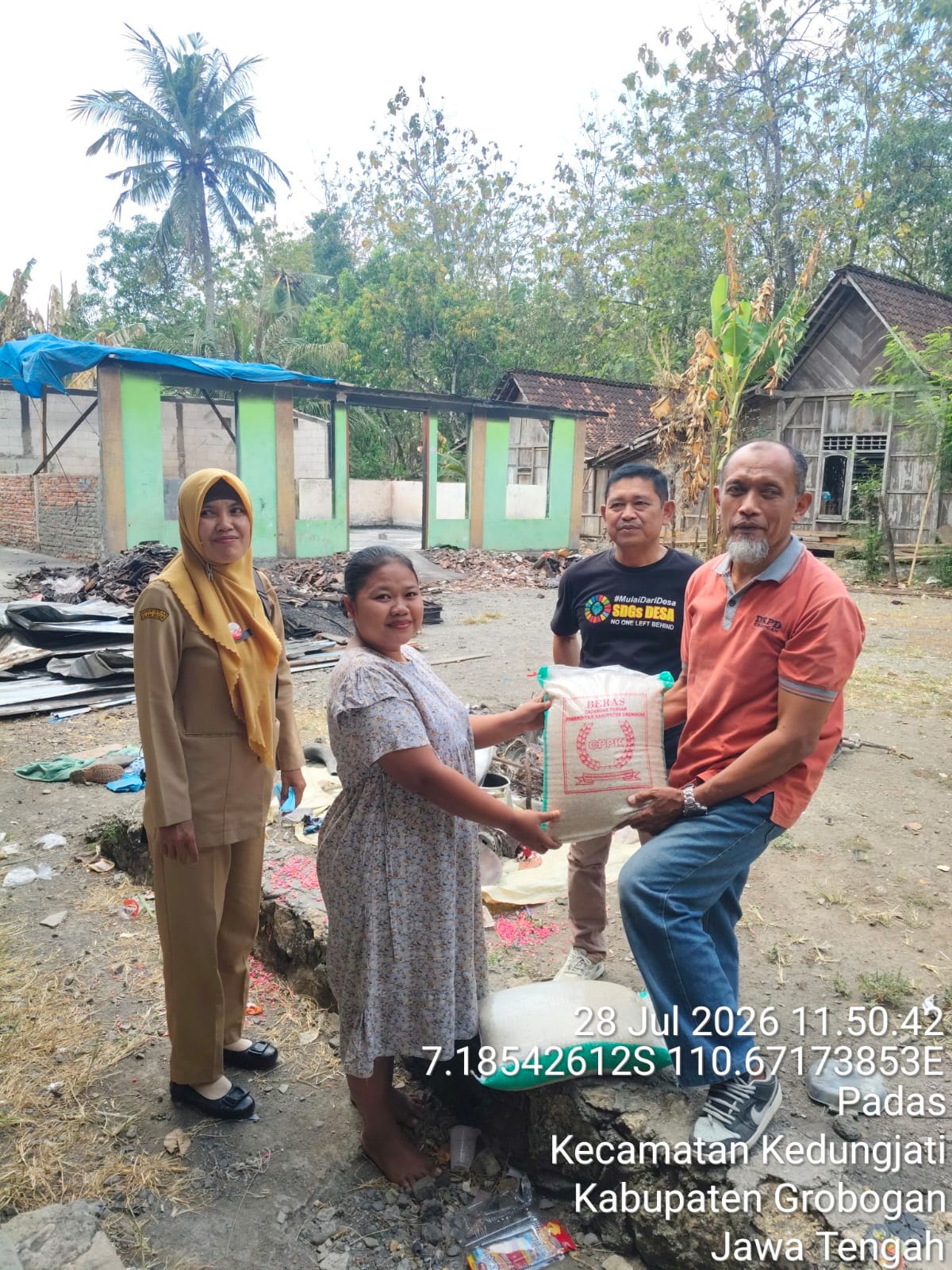 Update: Penyaluran Bantuan Pangan Desa Padas, Kedungjati